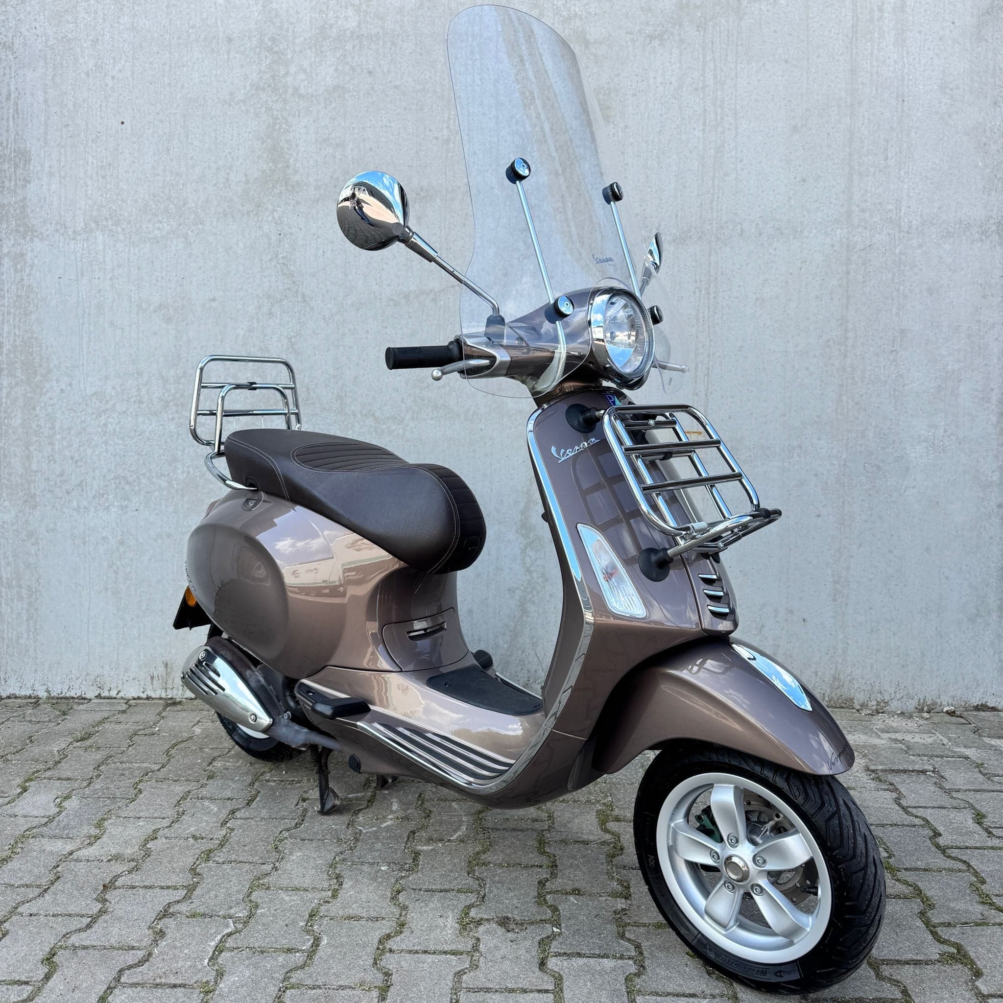 Vespa Primavera Touring Marrone DHG-65-F