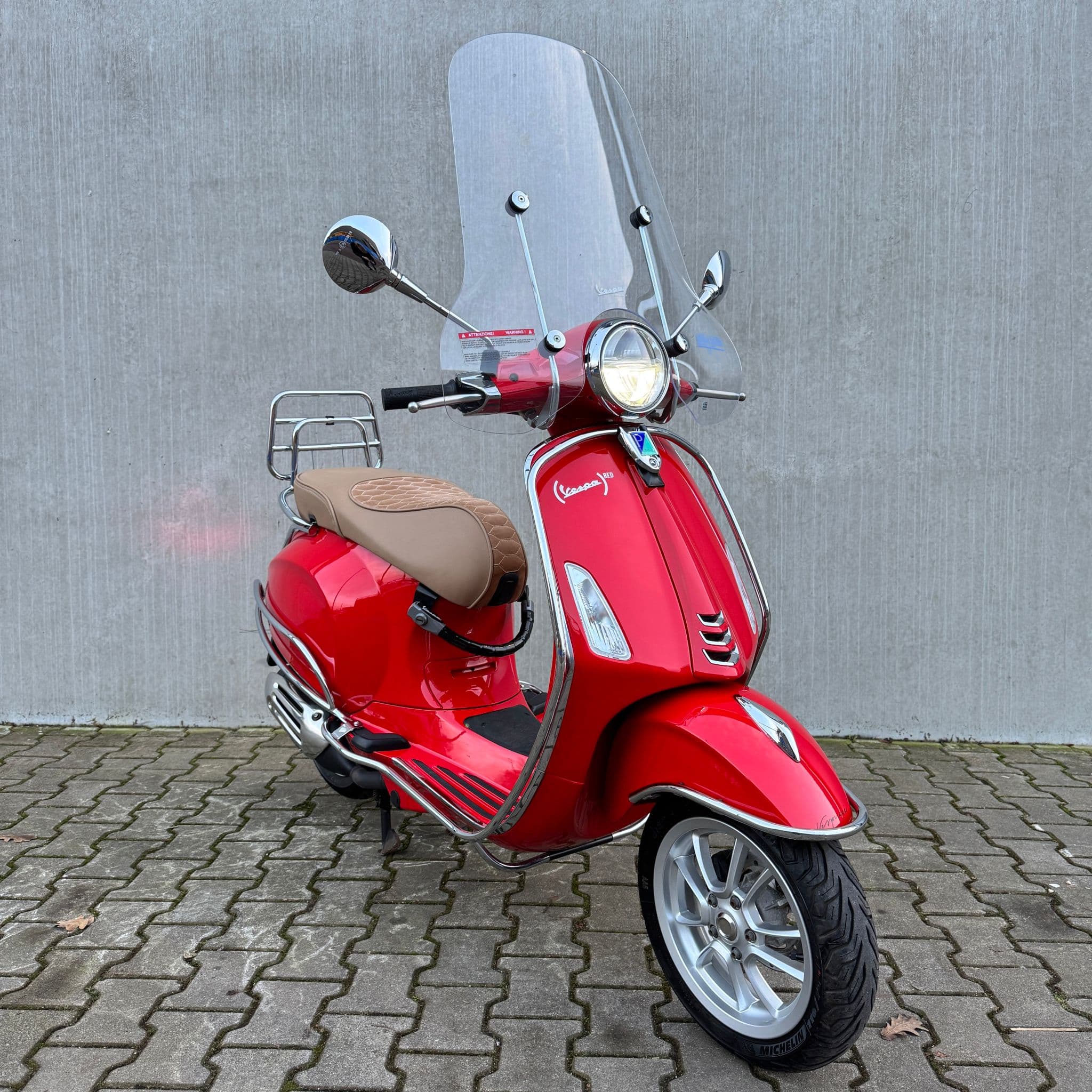 RESERVED Vespa Primavera RED Edition FJG-17-T