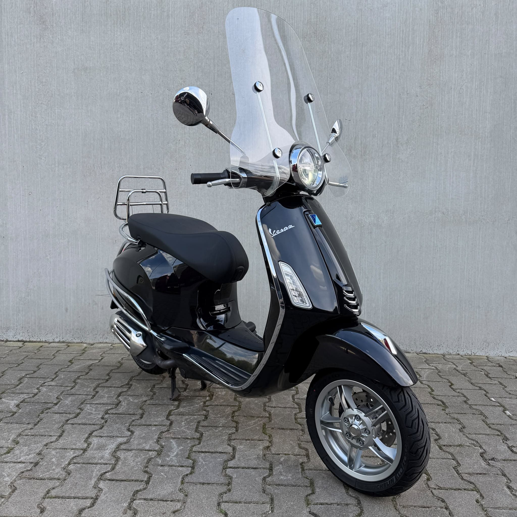 Vespa Primavera Facelift Glans Zwart FSG-02-T