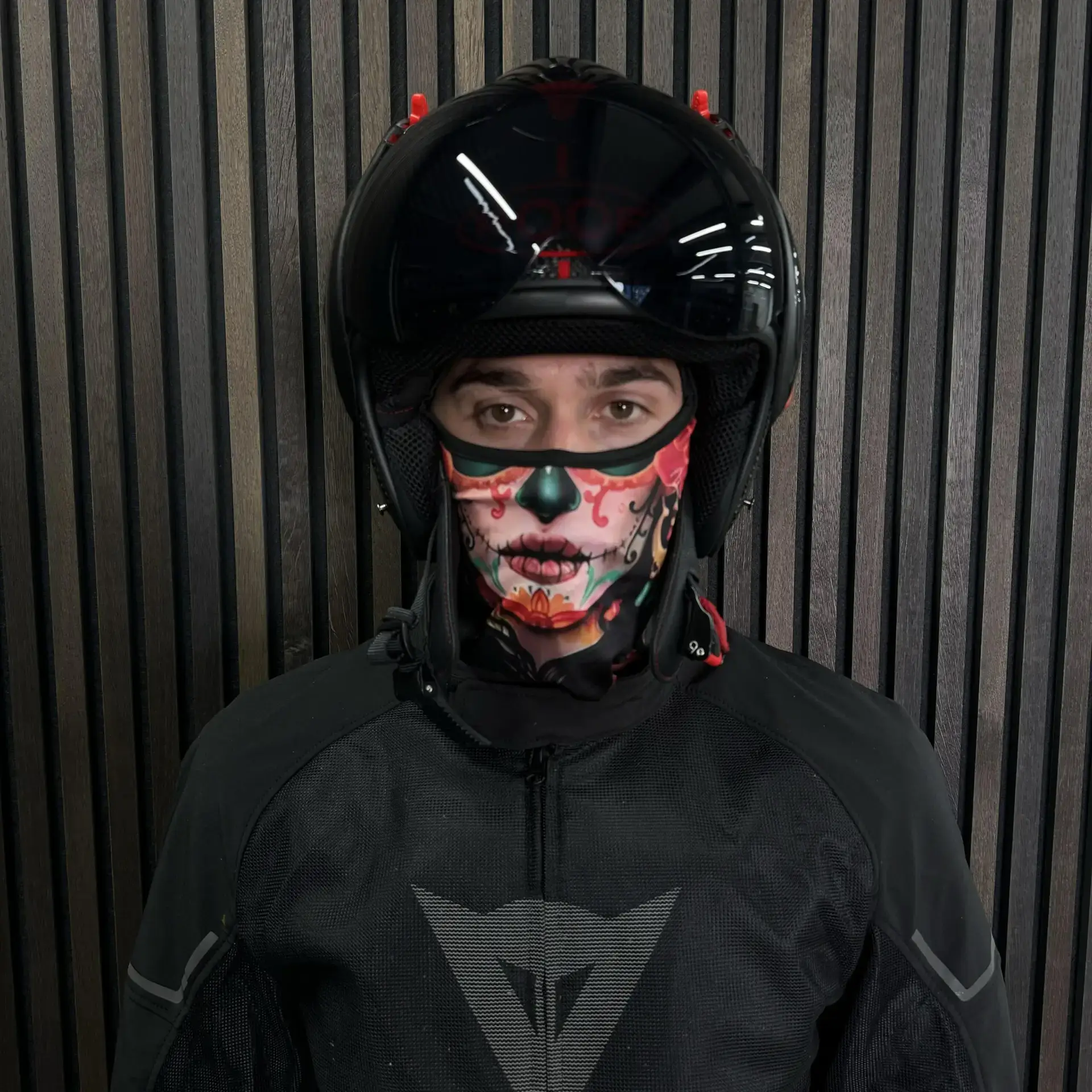 Helm muts zwart death woman face