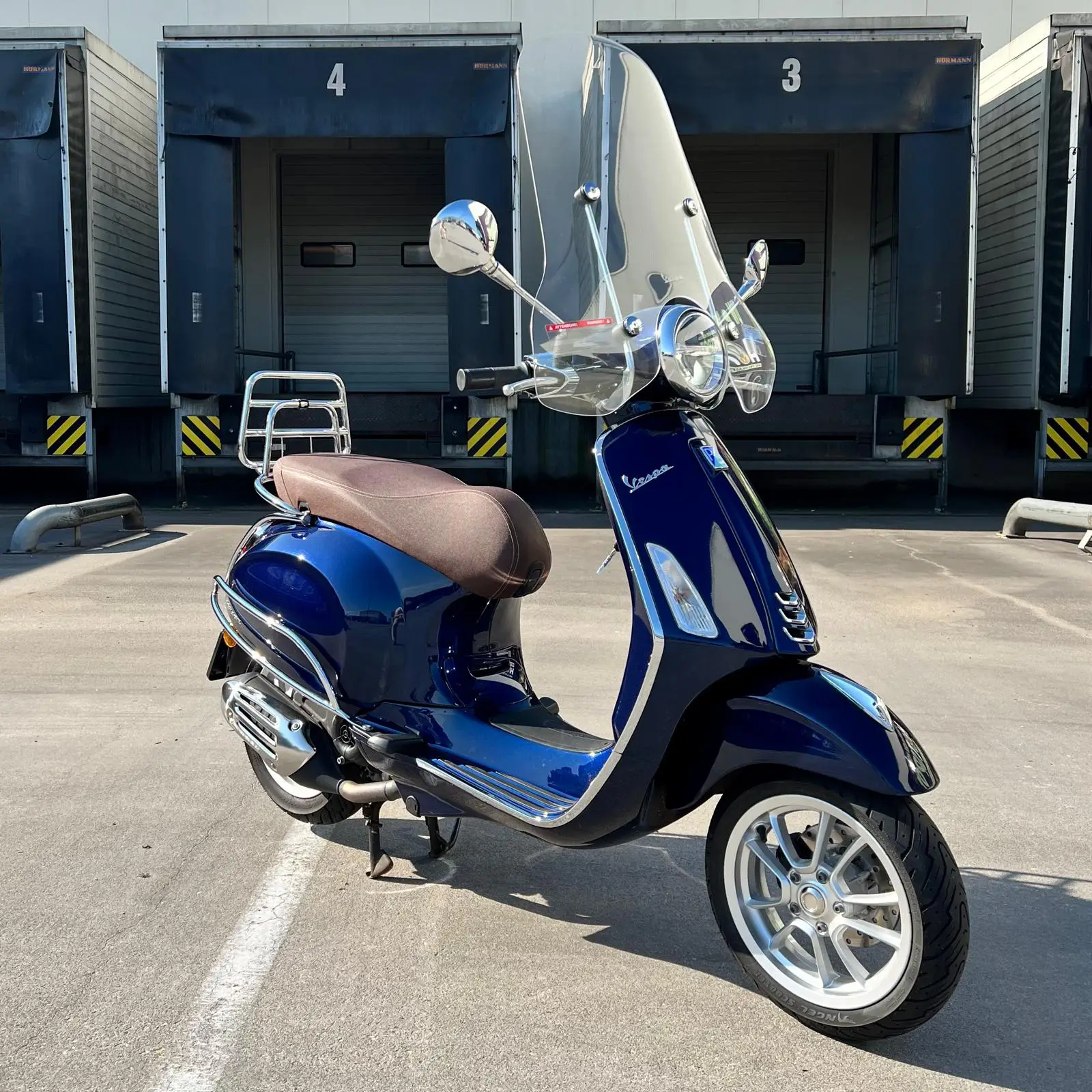 Vespa Primavera Gloss blue 2024