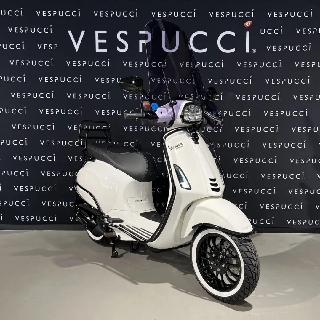 Vespa Sprint - Weiß x Schwarz