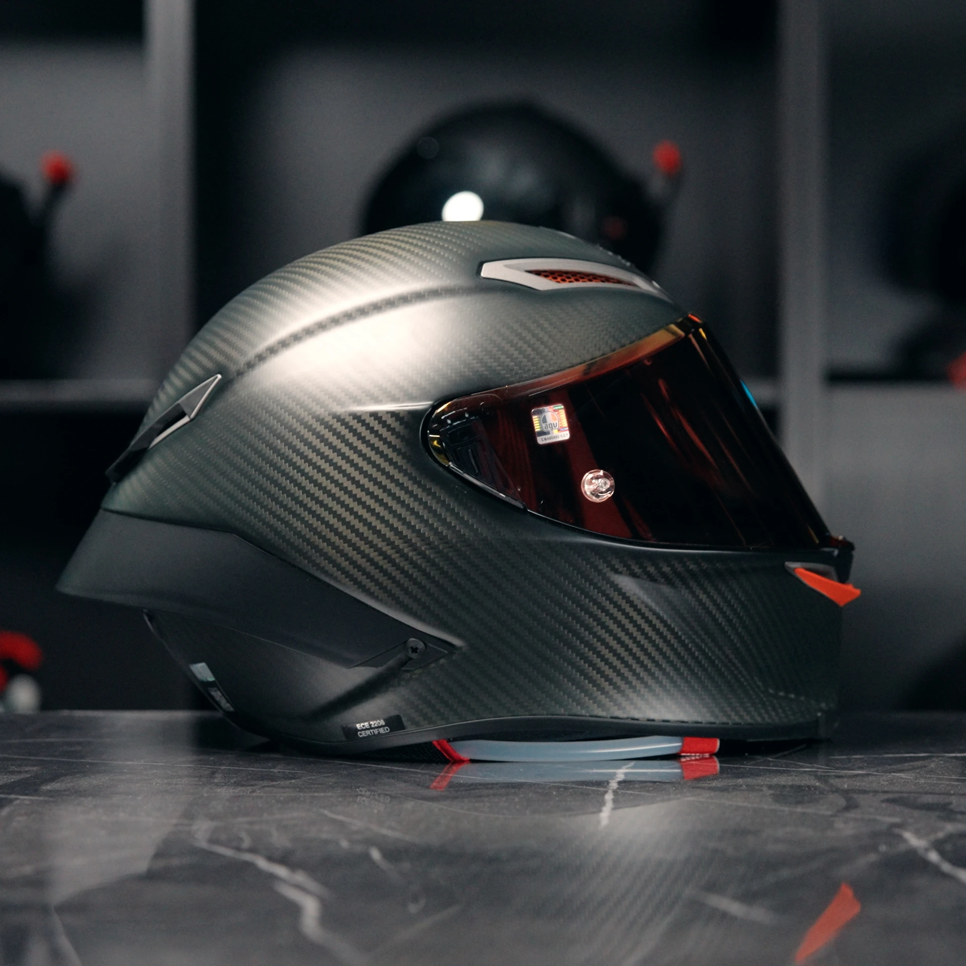 AGV-Pista-GP-RR-E2206-DOT-